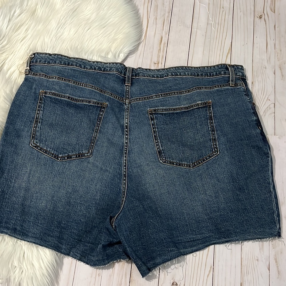 Universal Thread Shorts Size 26 W. NWOT - Picture 4 of 10